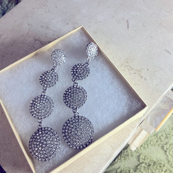 Dangle Earrings - Picture 1 of 3